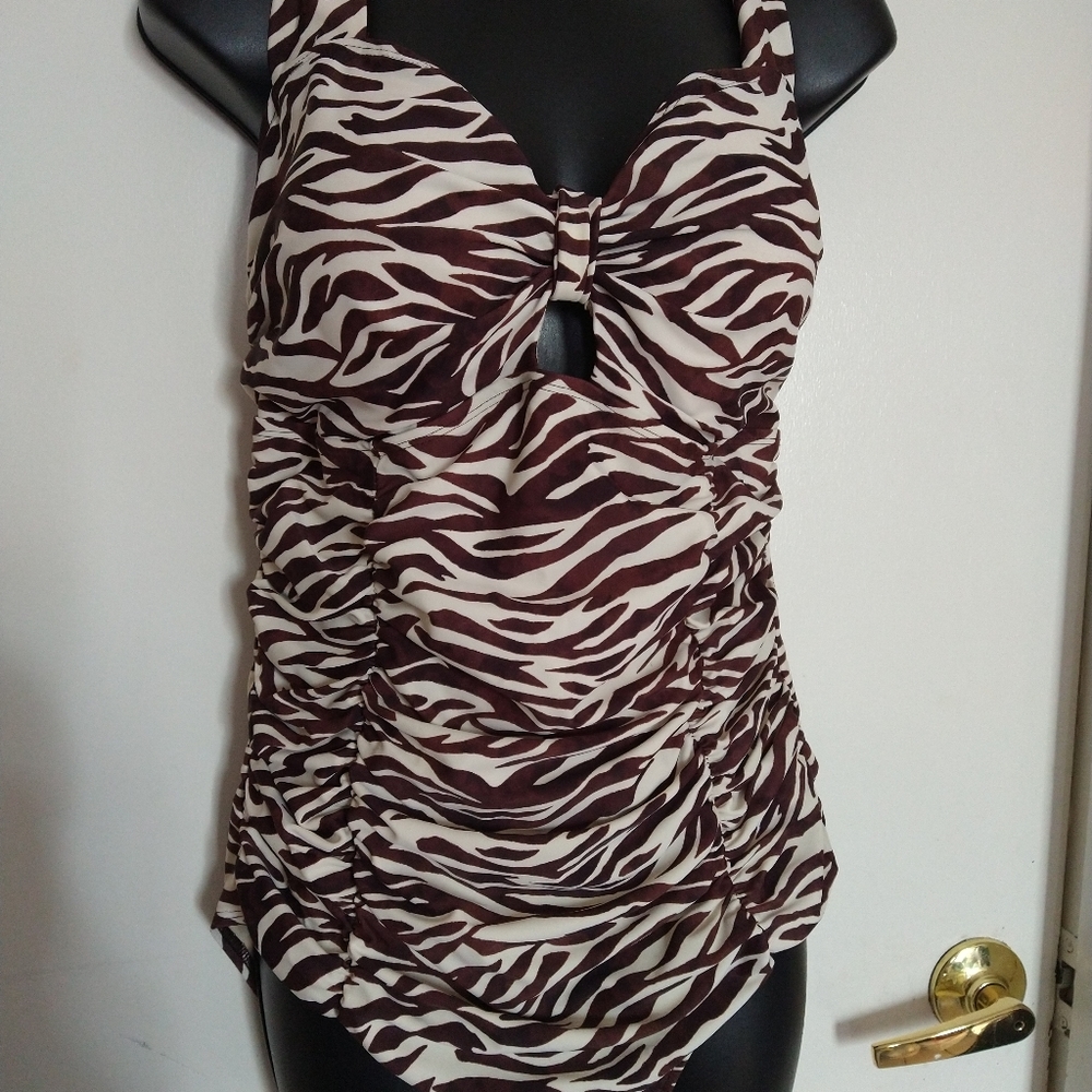 Torrid swimsuit size 2